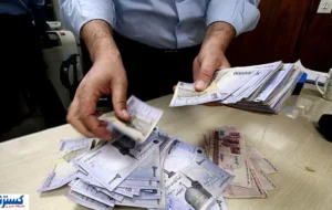 وام بازنشستگان نصف شد؛ وعده پرداخت ماهانه به دوره‌های دوماهه رسید