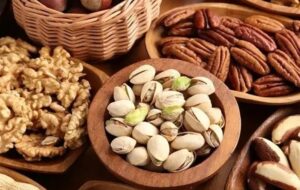 آجیل شب یلدا گروگان بازی ارزی؛ از عدم بازگشت ارز صادراتی تا فشار برای راهاندازی تالار سوم آجیل شب یلدا گروگان بازی ارزی؛ از عدم بازگشت ارز صادراتی تا فشار برای راهاندازی تالار سوم