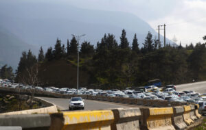 آخرین وضعیت راهها؛ جاده هراز به سمت تهران یک طرفه شد آخرین وضعیت راهها؛ جاده هراز به سمت تهران یک طرفه شد