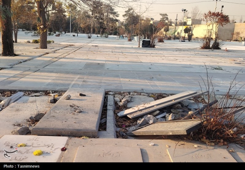 آرامستان ابن بابویه در خطر است؛ سنگهای تاریخی نابود میشوند و ثبت ملی بیتأثیر است اخبار شهر ری , منصور آرامی , وزارت میراث فرهنگی، گردشگری و صنایع دستی , سازمان میراث فرهنگی، صنایع دستی و گردشگری , میراث فرهنگی ,