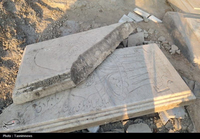 آرامستان ابن بابویه در خطر است؛ سنگهای تاریخی نابود میشوند و ثبت ملی بیتأثیر است اخبار شهر ری , منصور آرامی , وزارت میراث فرهنگی، گردشگری و صنایع دستی , سازمان میراث فرهنگی، صنایع دستی و گردشگری , میراث فرهنگی ,