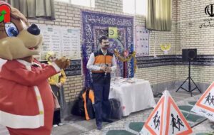 آموزش اصول ایمنی ترافیک به دانشآموزان مدارس حاشیه راه قزوین در هفته حملونقل آموزش اصول ایمنی ترافیک به دانشآموزان مدارس حاشیه راه قزوین در هفته حملونقل