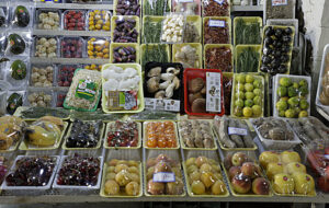 اتاق اصناف ایران: با گران فروشان برخورد می کنیم اتاق اصناف ایران: با گران فروشان برخورد می کنیم