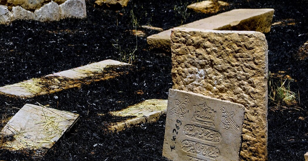 اثر ۱۰۰۰ساله ایران در میان دود و آتش نابود شد! اثر ۱۰۰۰ساله ایران در میان دود و آتش نابود شد!