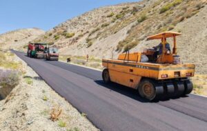 اجرای عملیات احداث و روکش آسفالت ۲۰۰ کیلومتر از راههای خراسان شمالی اجرای عملیات احداث و روکش آسفالت ۲۰۰ کیلومتر از راههای خراسان شمالی