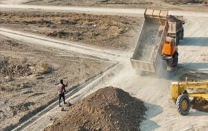 اجرای عملیات خاکی آماده سازی معابر سایت ۶۰ هکتاری نهضت ملی مسکن آبادان اجرای عملیات خاکی آماده سازی معابر سایت ۶۰ هکتاری نهضت ملی مسکن آبادان