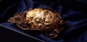 از تخم شکلاتی، آیفون طلا بیرون آمد / عکس از تخم شکلاتی، آیفون طلا بیرون آمد / عکس