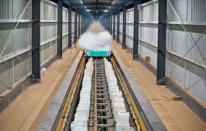 از صفر تا ۷۰۰ کیلومتر در دو ثانیه؛ چین با قطار مغناطیسی خود رکورد جهانی را شکست از صفر تا ۷۰۰ کیلومتر در دو ثانیه؛ چین با قطار مغناطیسی خود رکورد جهانی را شکست