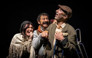 از هجو عشق تا تنهایی انسان معاصر؛ ذات تئاتر دیالوگ و چندصدایی است از هجو عشق تا تنهایی انسان معاصر؛ ذات تئاتر دیالوگ و چندصدایی است