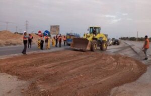 استقرار گسترده نیروها و ماشینآلات راهداری در محورهای استان خوزستان استقرار گسترده نیروها و ماشینآلات راهداری در محورهای استان خوزستان