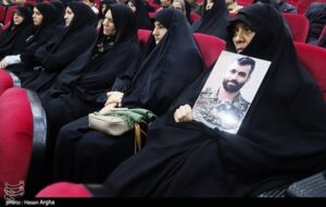 اشک مادران تا سلام نظامی کودکان؛ شکوه یک یادواره متفاوت در زنجان اشک مادران تا سلام نظامی کودکان؛ شکوه یک یادواره متفاوت در زنجان