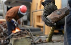 اصلاح آییننامه مشاغل سخت، تلاشی برای محدود کردن حق کارگران اصلاح آییننامه مشاغل سخت، تلاشی برای محدود کردن حق کارگران