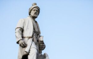 ایتالیایی ها به داد مجسمه فردوسی می رسند ایتالیایی ها به داد مجسمه فردوسی می رسند