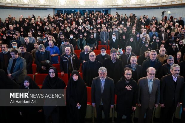 «ایرانمرد» در وحدت رونمایی شد؛ شنیدن چند موسیقی به احترام حاج قاسم «ایرانمرد» در وحدت رونمایی شد؛ شنیدن چند موسیقی به احترام حاج قاسم