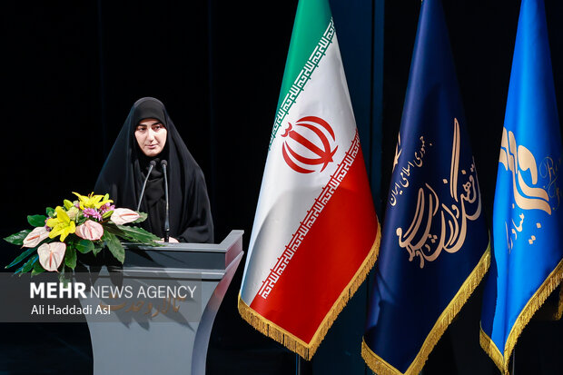 «ایرانمرد» در وحدت رونمایی شد؛ شنیدن چند موسیقی به احترام حاج قاسم «ایرانمرد» در وحدت رونمایی شد؛ شنیدن چند موسیقی به احترام حاج قاسم