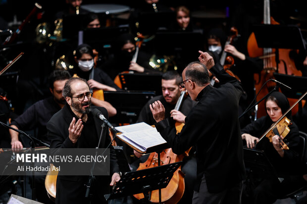 «ایرانمرد» در وحدت رونمایی شد؛ شنیدن چند موسیقی به احترام حاج قاسم «ایرانمرد» در وحدت رونمایی شد؛ شنیدن چند موسیقی به احترام حاج قاسم