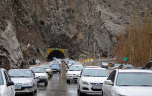 این جادهها برفی شدند / ترافیک سنگین در هراز این جادهها برفی شدند / ترافیک سنگین در هراز