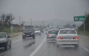 بارش شدید باران در جادهها / هشدار به مسافران بارش شدید باران در جادهها / هشدار به مسافران