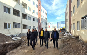 بازدید ذیحساب سازمان ملی زمین و مسکن از پروژه ۳۶۸ واحدی مسکن مهر میانه بازدید ذیحساب سازمان ملی زمین و مسکن از پروژه ۳۶۸ واحدی مسکن مهر میانه