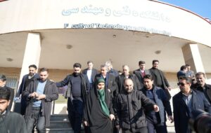 بازدید وزیر راه و شهرسازی از آزمون ورود به حرفه مهندسان در استان اردبیل بازدید وزیر راه و شهرسازی از آزمون ورود به حرفه مهندسان در استان اردبیل