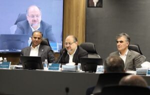 بانک مرکزی مسیر تأمین مالی پتروشیمیها را نیز هموار کرد/ اوراق یک میلیارد و ۵۰ میلیون دلاری برای ۶ پروژه مهم پتروشیمی کشور بانک مرکزی مسیر تأمین مالی پتروشیمیها را نیز هموار کرد/ اوراق یک میلیارد و ۵۰ میلیون دلاری برای ۶ پروژه مهم پتروشیمی کشور