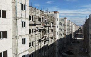 ببینید | آخرین وضعیت احداث پروژه ۸۲۰ واحدی قطعه یک شهدای طلاییه در شهرک سردار شهید سلیمانی اردبیل ببینید | آخرین وضعیت احداث پروژه ۸۲۰ واحدی قطعه یک شهدای طلاییه در شهرک سردار شهید سلیمانی اردبیل