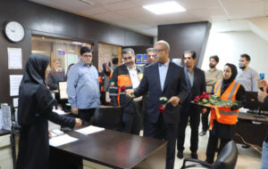 ببینید | تبریک روز زن و مادر توسط استاندار به بانوان اداره کل راهداری و حمل و نقل جاده ای استان کرمانشاه ببینید | تبریک روز زن و مادر توسط استاندار به بانوان اداره کل راهداری و حمل و نقل جاده ای استان کرمانشاه