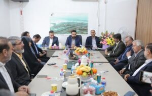 ببینید| حضور مدیرکل راهداری و حمل و نقل جاده ای خوزستان در جمع اصناف و تشکلهای حملونقل کالای بندر امام خمینی(ره) ببینید| حضور مدیرکل راهداری و حمل و نقل جاده ای خوزستان در جمع اصناف و تشکلهای حملونقل کالای بندر امام خمینی(ره)