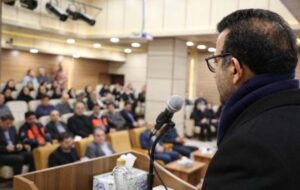 ببینید | دیدار مدیرکل راهداری و حملونقل جادهای استان البرز با کارکنان همزمان با آغاز هفته حملونقل ، رانندگان و راهداری ببینید | دیدار مدیرکل راهداری و حملونقل جادهای استان البرز با کارکنان همزمان با آغاز هفته حملونقل ، رانندگان و راهداری