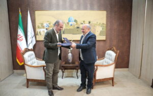 ببینید | شروع گام های اجرایی بازآفرینی شهری در منطقه آزاد ماکو به عنوان پایلوت مناطق آزاد ببینید | شروع گام های اجرایی بازآفرینی شهری در منطقه آزاد ماکو به عنوان پایلوت مناطق آزاد