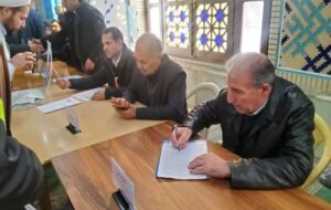 ببینید| میزخدمت اداره کل راهداری و حمل و نقل جاده ای آذربایجان شرقی به مناسبت گرامیداشت هفته حمل و نقل ببینید| میزخدمت اداره کل راهداری و حمل و نقل جاده ای آذربایجان شرقی به مناسبت گرامیداشت هفته حمل و نقل