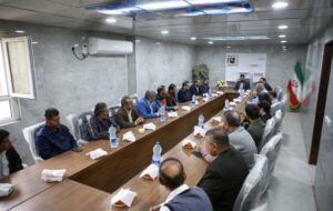 ببینید| نشست مدیرکل راهداری و حمل و نقل جاده ای خوزستان با مدیران شرکت های مسافربری شهرستان اهواز ببینید| نشست مدیرکل راهداری و حمل و نقل جاده ای خوزستان با مدیران شرکت های مسافربری شهرستان اهواز