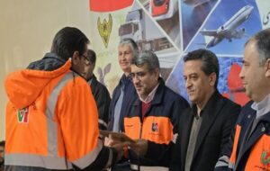 ببینید|️تقدیر مدیر کل راه و شهر سازی شرق استان سمنان(شاهرود) از راهداران نمونه شرق استان سمنان ببینید|️تقدیر مدیر کل راه و شهر سازی شرق استان سمنان(شاهرود) از راهداران نمونه شرق استان سمنان