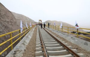 بحران تبعیض و ناکارآمدی در «تراورس»/ کارگران ریلی دست از کار کشیدند بحران تبعیض و ناکارآمدی در «تراورس»/ کارگران ریلی دست از کار کشیدند