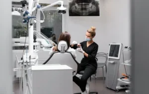 بررسی خدمات کلینیک های دندانپزشکی مدرن بررسی خدمات کلینیک های دندانپزشکی مدرن