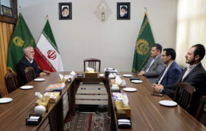 تأکید بر توسعه همکاریهای اجتماعی و خیرخواهانه در دیدار مدیرکل راه و شهرسازی آذربایجان شرقی با مدیر کانونهای خدمت رضوی استان تأکید بر توسعه همکاریهای اجتماعی و خیرخواهانه در دیدار مدیرکل راه و شهرسازی آذربایجان شرقی با مدیر کانونهای خدمت رضوی استان