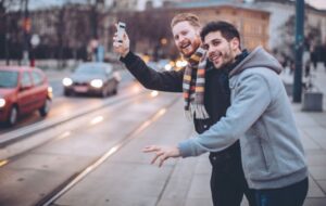 تاکسی خطی آنلاین، سفری اشتراکی و مقرونبهصرفه تاکسی خطی آنلاین، سفری اشتراکی و مقرونبهصرفه