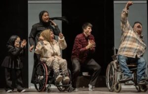 تجربه ای متفاوت از تئاتر روی صحنه نمایش تجربه ای متفاوت از تئاتر روی صحنه نمایش