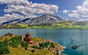 تجربه ۵ روز سفر زمینی به وان ترکیه چقدر پول می خواهد؟ + جدول تجربه ۵ روز سفر زمینی به وان ترکیه چقدر پول می خواهد؟ + جدول