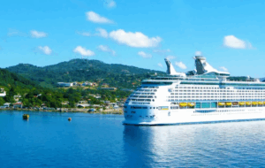 تحلیل جامع هزینههای سفر با کشتی کروز: انتخاب لوکس یا مقرونبهصرفه؟ تحلیل جامع هزینههای سفر با کشتی کروز: انتخاب لوکس یا مقرونبهصرفه؟