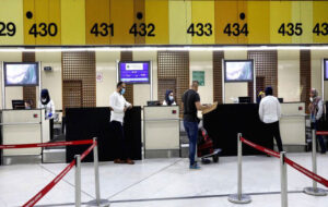 تست کرونا برای زائران ایرانی در سفر عراق حذف شد تست کرونا برای زائران ایرانی در سفر عراق حذف شد