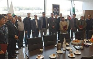 تقدیر از رانندگان پایانه شرق تهران به مناسبت هفته حملونقل تقدیر از رانندگان پایانه شرق تهران به مناسبت هفته حملونقل