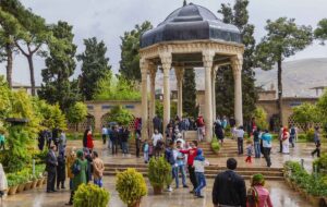 تور شیراز برای سفر در ایام نوروز ۱۴۰۴ چند؟ + جدول قیمت تور شیراز برای سفر در ایام نوروز ۱۴۰۴ چند؟ + جدول قیمت