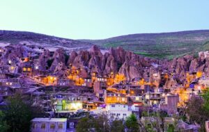 تور هوایی تبریز ویژه نوروز ۱۴۰۱ (جدول) تور هوایی تبریز ویژه نوروز ۱۴۰۱ (جدول)