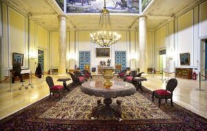 توضیح موزه فرش درباره فرش های ناپدید شده کاخ سعدآباد توضیح موزه فرش درباره فرش های ناپدید شده کاخ سعدآباد