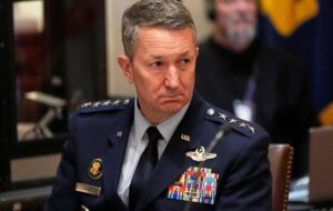 تکرار تهدید آمریکا علیه ایران / نیروهای مسلح آمریکا نگران خاورمیانه شدند! تکرار تهدید آمریکا علیه ایران / نیروهای مسلح آمریکا نگران خاورمیانه شدند!