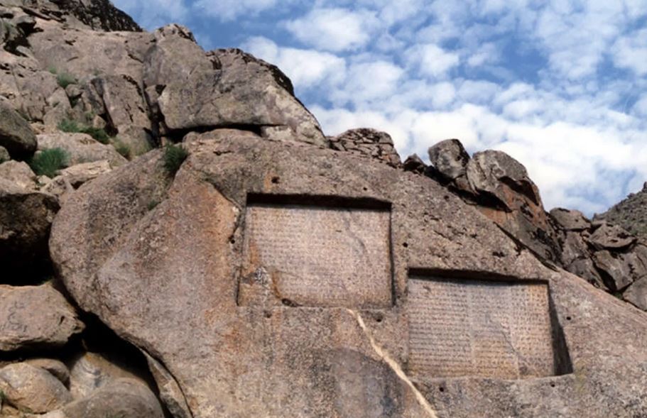 آشنایی با بهترین جاذبههای گردشگری همدان/مقصدی برای عاشقان تاریخ و ماجراجویی در طبیعت آشنایی با بهترین جاذبههای گردشگری همدان/مقصدی برای عاشقان تاریخ و ماجراجویی در طبیعت