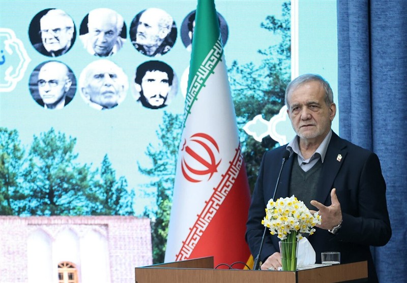 حاشیه نگاری خبرنگار تسنیم از سفر پزشکیان به بیرجند/از عدم دعوت رسانهها تا آلرژی رئیس جمهور به گل نرگس رئیس جمهور , اخبار استان خراسان جنوبی ,