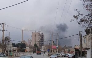 حریق در محوطه کارخانه سیمان / بررسی علت حادثه آغاز شد حریق در محوطه کارخانه سیمان / بررسی علت حادثه آغاز شد