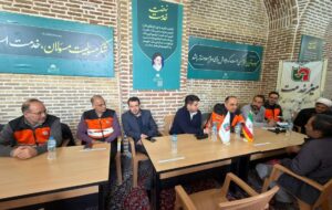 حضور مدیرکل راهداری استان قزوین در میز خدمت نماز جمعه به مناسبت هفته حملونقل حضور مدیرکل راهداری استان قزوین در میز خدمت نماز جمعه به مناسبت هفته حملونقل